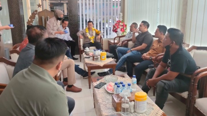 Rekanan saat beraudiensi dengan Kapolres Jember AKBP Hery Purnomo, di ruang lobi Polres Jember /dok rekanan