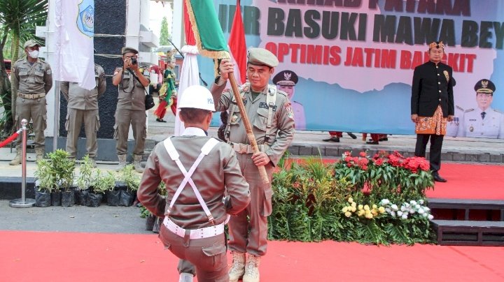 Bupati Lamongan  Yuhrohnur Efendi Kirap Pustaka  /RMOLJatim