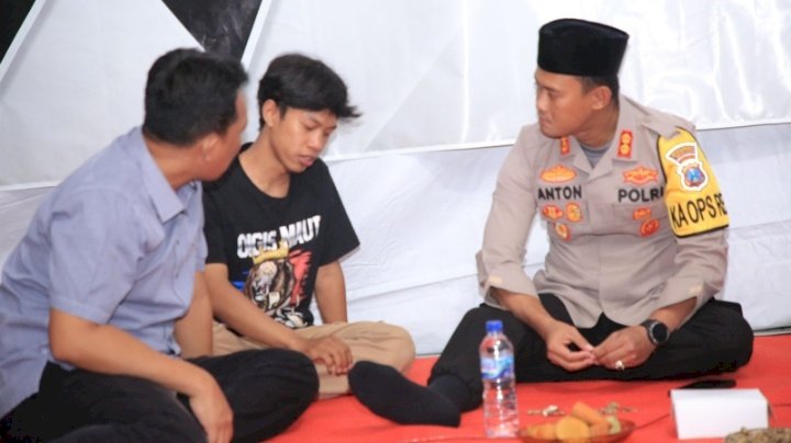 Kapolres Madiun AKBP Anton Prasetyo bersama komunitas Arrma kabupaten Madiun gelar doa bersama.