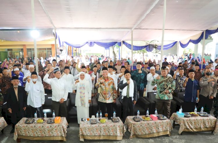 Gubernur Khofifah saat meresmikan Ponpes Al Fattah Sidoarjo/ist