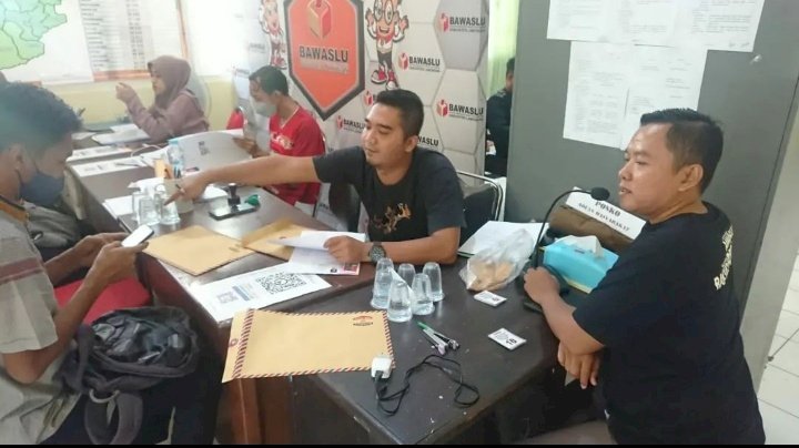 Pendaftaran panwascam di Lamongan 