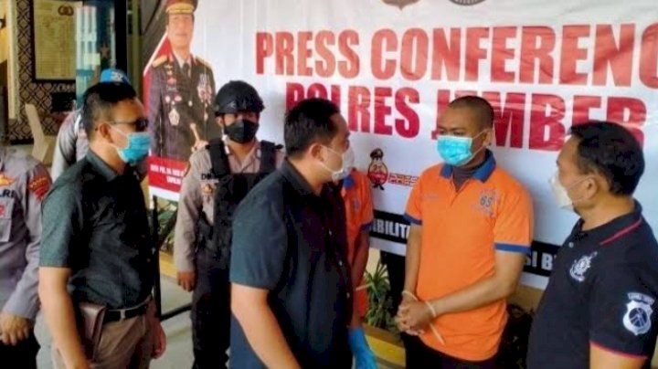 Arief dan Rofiqi saat press release di Mapolres Jember/ist