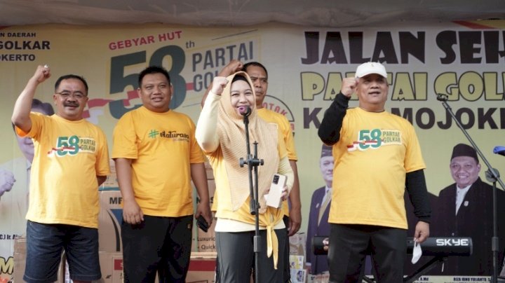 Wali Kota Mojokerto saat menghadiri jalan sehat Partai Golkar/ist