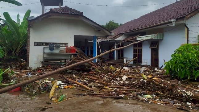 Caption: Kondisi akibat banjir di Kelurahan Sobo, Banyuwangi, Senin (17/10)/ist