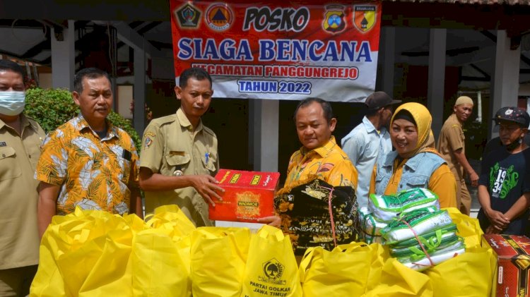 Sarmuji saat salurkan bantuan di Blitar/Ist