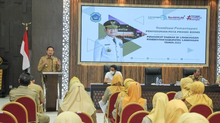 Teks Poto : Bupati Lamongan Yurohnur Efendi Saat acara Sosialisasi Penyusunan Peta Proses Bisnis Perangkat  Daerah 2022/RMOLJatim