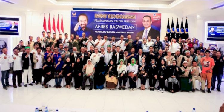 Pengurus DPW Nasdem Sumut bersama kelompok-kelompok relawan Anies Baswedan/RMOLSumut