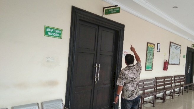 Teks foto: Ruang sidang Candra Pengadilan Tipikor tempat Feery Jocom disidangkan/RMOLJatim