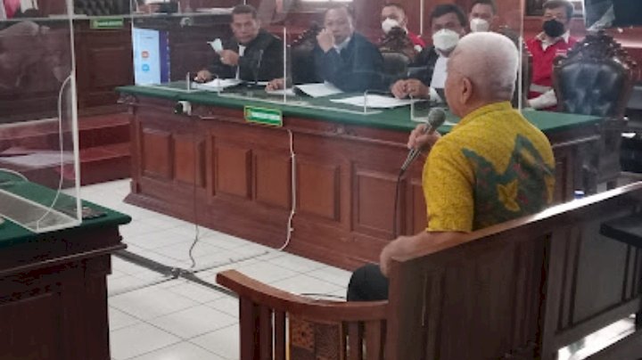 Sidang robot trading/ist