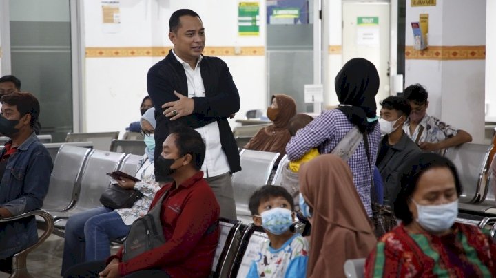 Teks foto: Wali Kota Eri sidak di Puskesmas Sidotopo/RMOLJatim