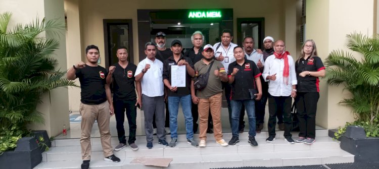  Masyarakat Ambon yang tergabung dalam Maluku 1 Rasa (M1R] Jawa Timur usai membuat laporan di SPKT Polda Jatim/RMOLJatim