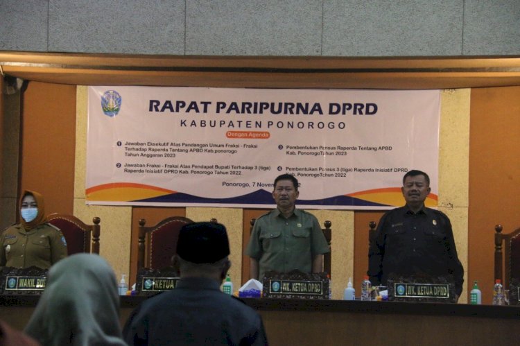 Caption foto : Paripurna DPRD Ponorogo (Humas DPRD Ponorogo)