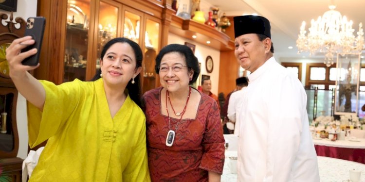 Momen kebersamaan Prabowo Subianto, Megawati Soekarnoputri, dan Puan Maharani/Net