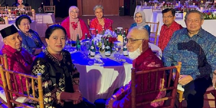 Megawati Soekarnoputri dan Susilo Bambang Yudhoyono duduk satu meja sata rangkaian Gala diner G20 di Bali/Ist