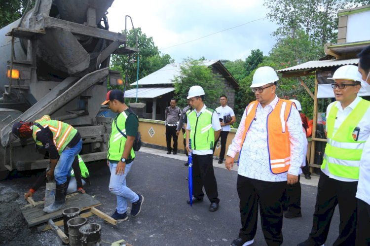 Wabup Probolinggo, Timbul Prihanjoko turun langsung ke pembangunan ruas jalan Tambakrejo-Lumbang/Ist
