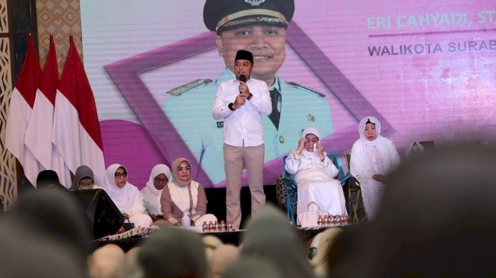 Teks foto: Wali Kota Eri menghadiri peringatan Maulid Nabi SAW/RMOLJatim