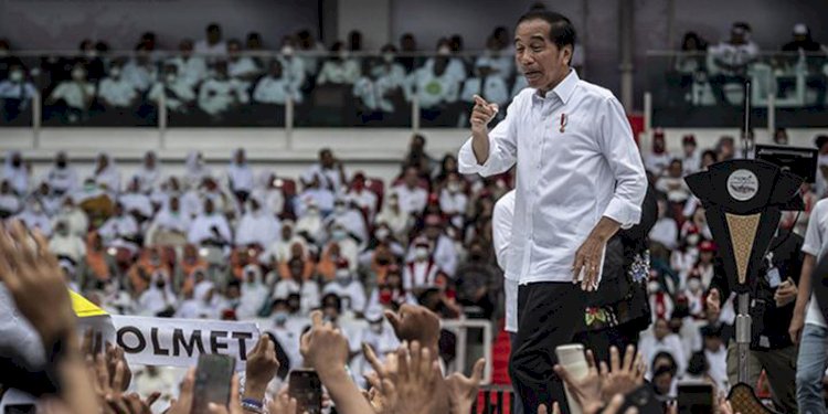 Presiden Joko Widodo saat berbicara di hadapan ribuan relawan dalam acara Gerakan Nusantara Bersatu di Jakarta, Sabtu (26/11)/Net