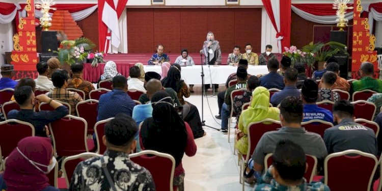 Anggota Fraksi Partai Gerindra di DPR RI Himmatul Aliyah saat sapa PMI di Malaysia/Ist