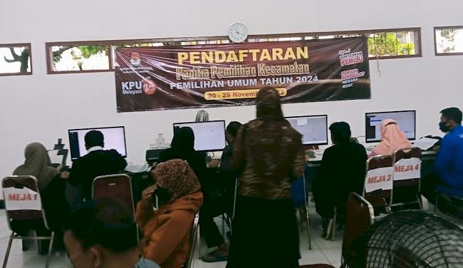 Andi Calon peserta PPK saat mendatangi Kantor KPU Jember/RMOLJatim