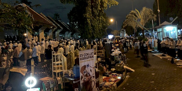 Massa 212 memenuhi masjid At-Tin, TMII, Jakarta Timur, pada Jumat pagi (2/12/)/RMOL