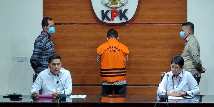 Deputi Bidang Penindakan dan Eksekusi KPK, Karyoto (kemeja putih kiri)/RMOL