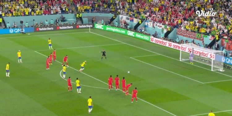 Neymar mengeksekusi penalti untuk Brazil/Net