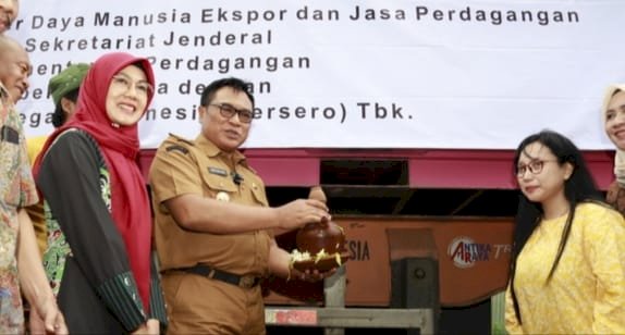 Wawali Kota Malang, Ir. H. Sofyan Edi Jarwoko saat Melepas Kopi Belasan Ton/Ist