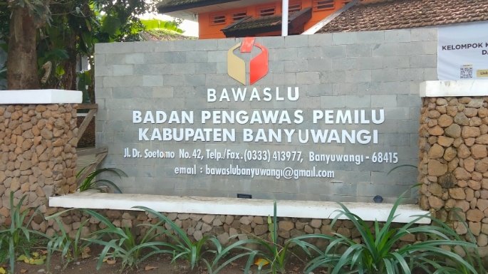 Caption: Sidang Kecurangan Perekrutan Panwascam di Banyuwangi Digelar DKPP Pekan Depan di kantor Bawaslu Provinsi Jatim/RMOLJatim