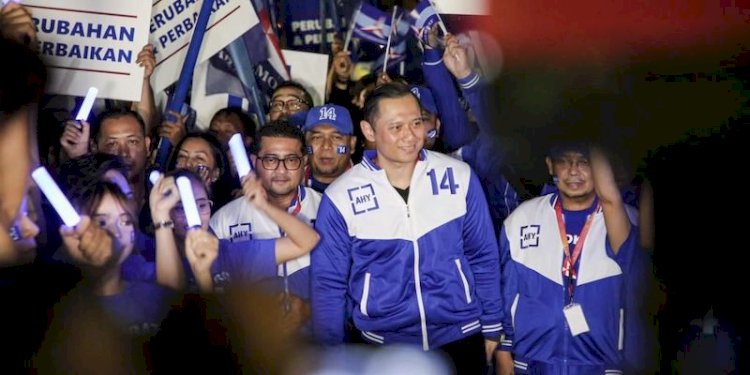 Ketua Umum Partai Demokrat Agus Harimurti Yudhoyono saat tiba di KPU bersama ratusan kadernya/Ist