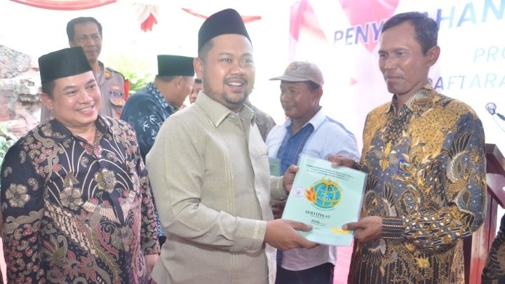 BPN Gresik Bagi sertifikat 