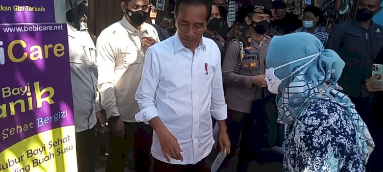Presiden Jokowi saat mengunjungi Pasar Sukolilo Kabupaten Madiun/Ist