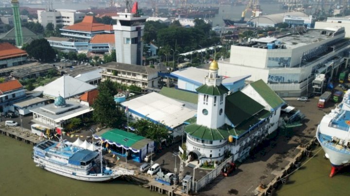 Donor darah di atas kapal
