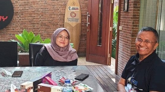 Lutfia menemui Dahlan Iskan di rumahnya di Sakura Regency/Ist