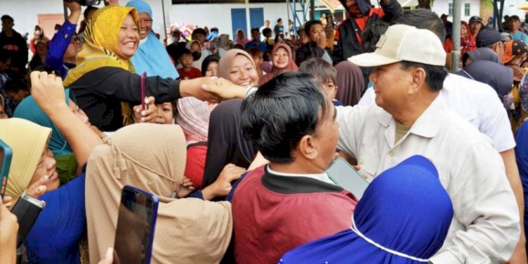 Menteri Pertahanan Prabowo Subianto di Tempat Pelelangan Ikan (TPI) Karangsong, Indramayu, Jawa Barat/Ist