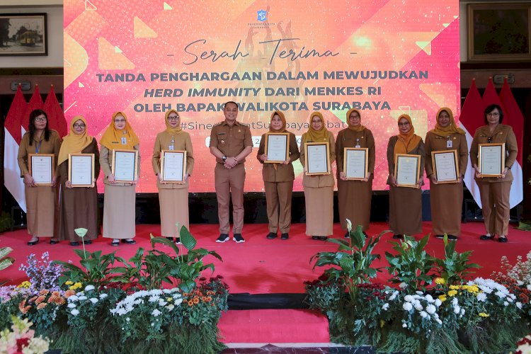 Kota Surabaya menerima piagam penghargaan dari Kemenkes RI/RMOLJatim