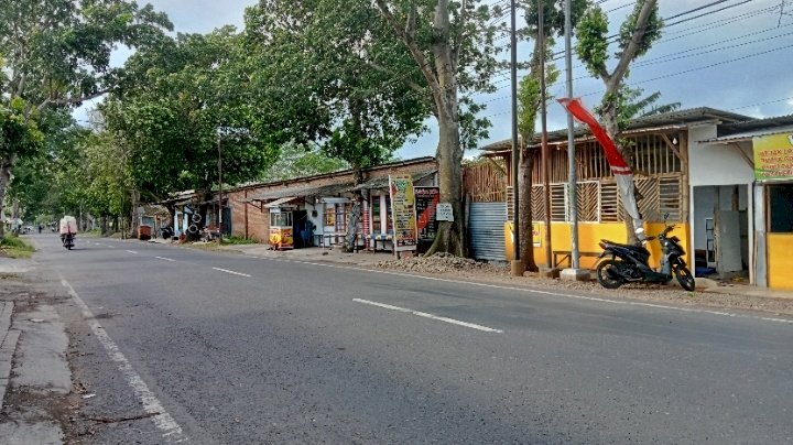 Foto : Sejumlah lapak yang dibangun permanen/RMOLJatim