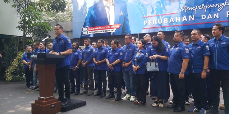  Ketua Umum Demokrat Agus Harimurti Yudhoyono (AHY) menyampaikan keterangan pers di DPP Demokrat/RMOL