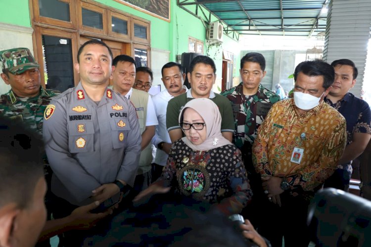 Bupati dan forpimda jombang memantau vaksinasi di desa tunggorono