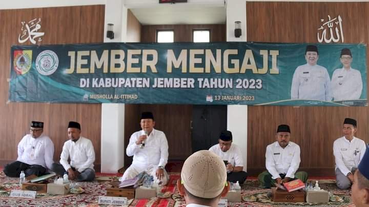 Bupati Hendy saat melaunching Jember Mengaji di Mushola Al-Ittihad Pemkab Jember/Ist