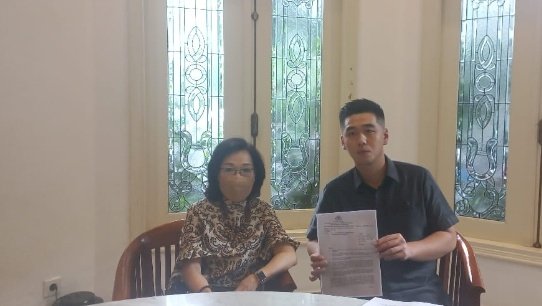Teks foto: Lenny Jahya bersama Billy Handiwiyanto/ist