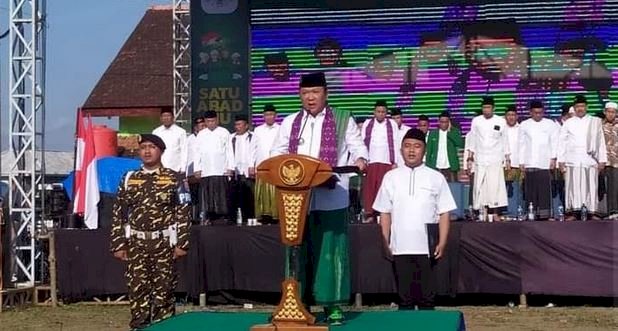 Bupati Jember, Hendy Siswanto saat menjadi inspektur apel Kader Penggerak NU di PP Nuris Antirogo/Ist 