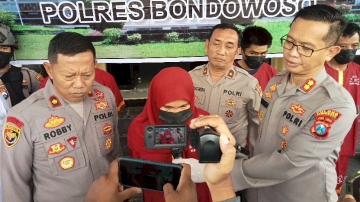 Foto : Suasana ungkap kasus Polres Bondowoso/RMOLJatim 