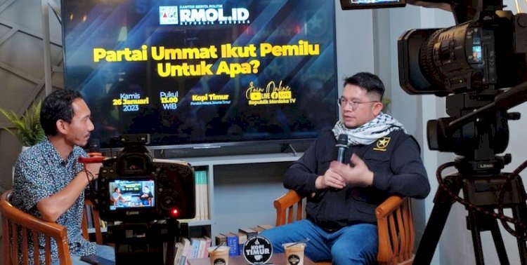 Ketua Umum Partai Ummat Ridho Rahmadi dalam diskusi Front Page Communication bersama Kantor Berita Politik RMOL bertajuk “Partai Ummat Ikut Pemilu Untuk Apa” di Kopi Timur, Kamis (26/1)/RMOL