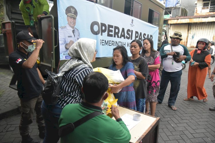 Operasi pasar di Kecamatan Tandes/RMOLJatim