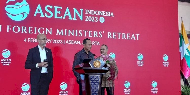 Staf Khusus Menteri Luar Negeri Bidang Diplomasi Kawasan, I Gede Ngurah Swajaya dalam Konferensi Pres AMM Retreat di Sekretaris ASEAN pada Sabtu (4/1)/RMOL