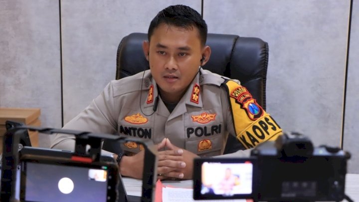 Keterangan foto: Kapolres Madiun AKBP Anton Prasetyo  saat memberikan keterangan terkait ibu pembakar bayi./ist