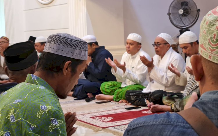 Suasana doa bersama di Yayasan Al-Hassanah Foundation Probolinggo /RMOLJatim