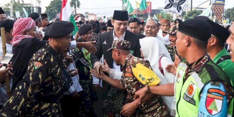 Ketum Partai Demokrat, Agus Harimurti Yudhoyono (AHY) disambut hangat nahdliyin saat hadiri resepsi 1 abad NU di Sidoarjo/Ist