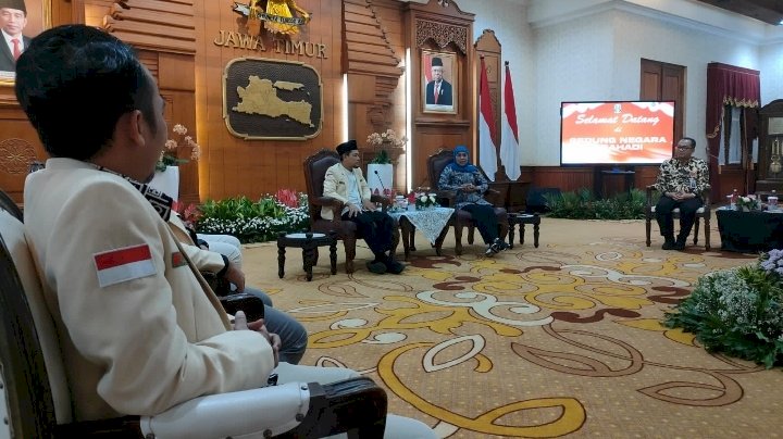 Pemuda Muhammadiyah saat bertemu gubernur Khofifah 