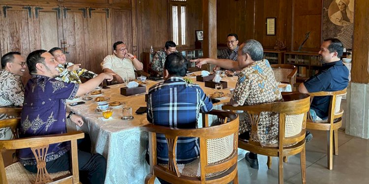  Anies Baswedan saat bertemu dengan tim kecil Nasdem, Demokrat dan PKS/Net